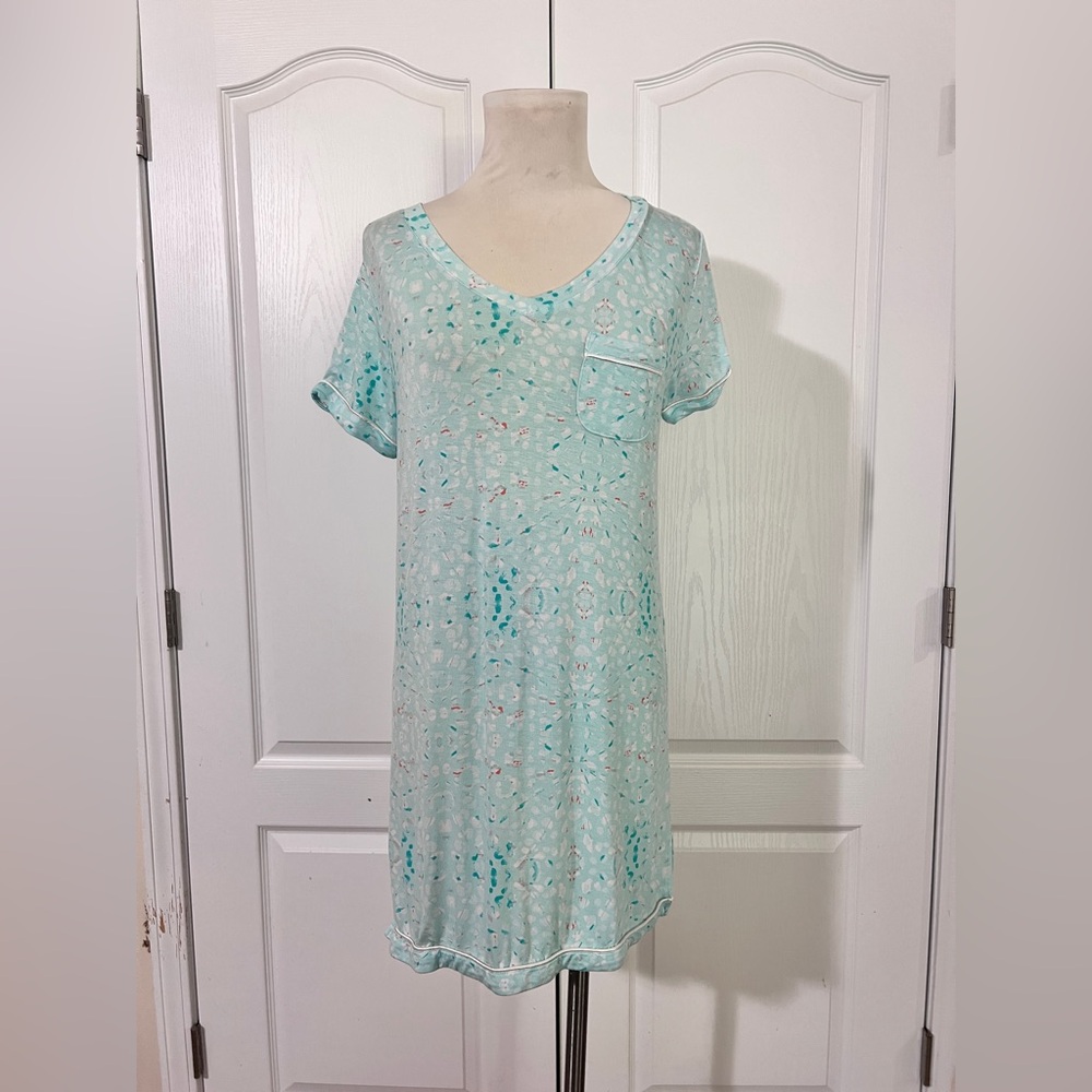 Honeydew Intimates Lightweight Nightgown with Breast Pocket - sz‎ S